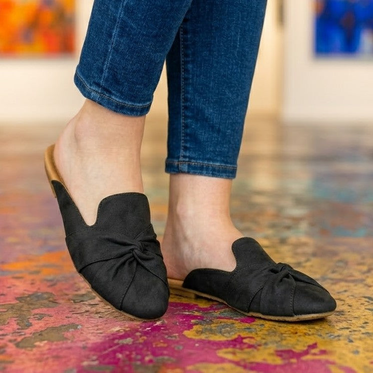 Baletas de Gamuza con Nudo Decorativo — Modelo Joana
