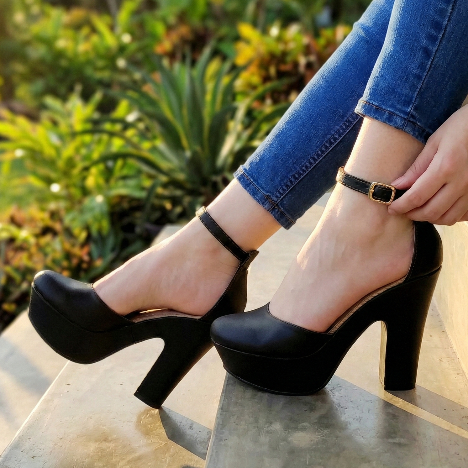 Zapatos de Plataforma con Tobillera — Modelo Milena