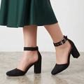 Zapatos de Gamuza con Correa de Tobillo — Modelo Topacio