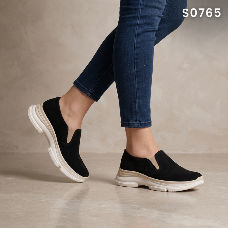 Tenis Slip-On de Gamuza con Plataforma — Modelo Zaira