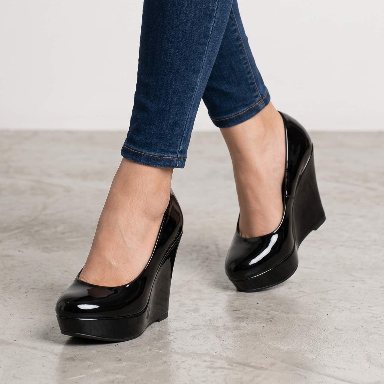 Cuñas de Charol con Plataforma — Modelo Maria Isabel