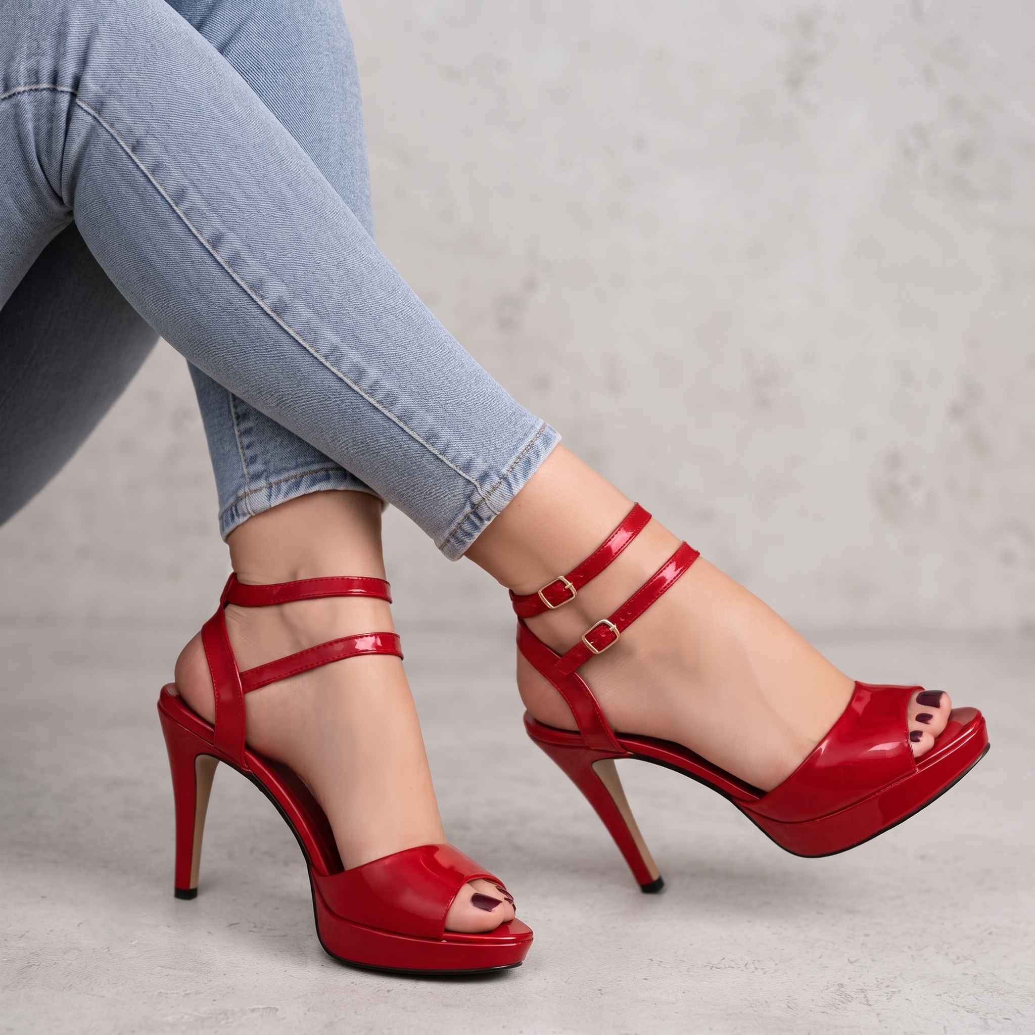 Sandalias de Charol con Doble Hebilla — Modelo Helena