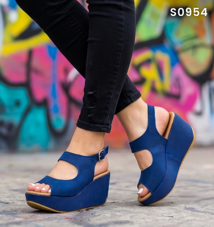 Sandalias de Plataforma con Recortes — Modelo Marina