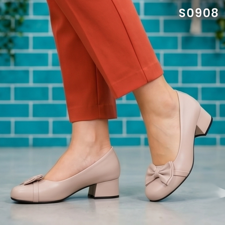 Zapatos de Tacón Cuadrado con Moño — Modelo Cascada