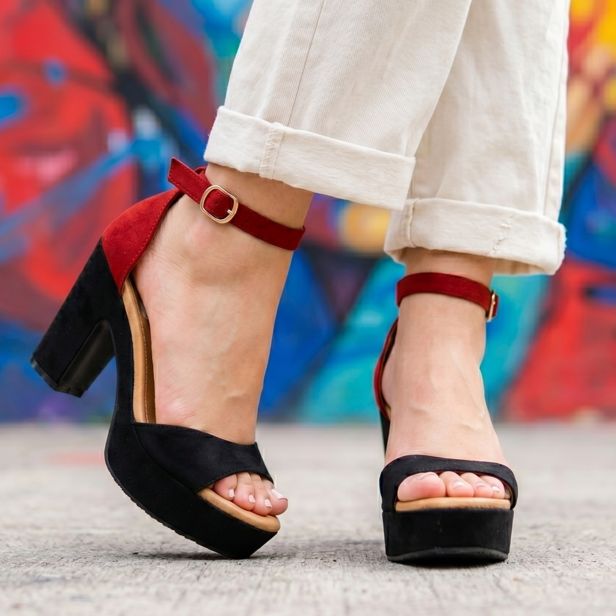 Sandalias de Gamuza con Plataforma — Modelo Rubi