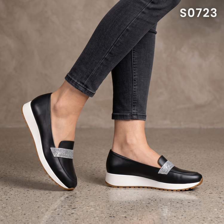 Mocasines con Plataforma y Faja Brillante — Modelo Samantha