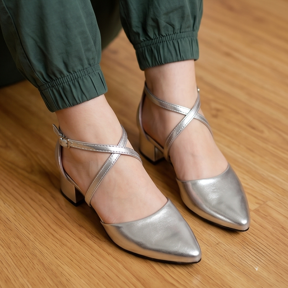 Zapatos Metalizados de Tacón Bajo — Modelo Sasha