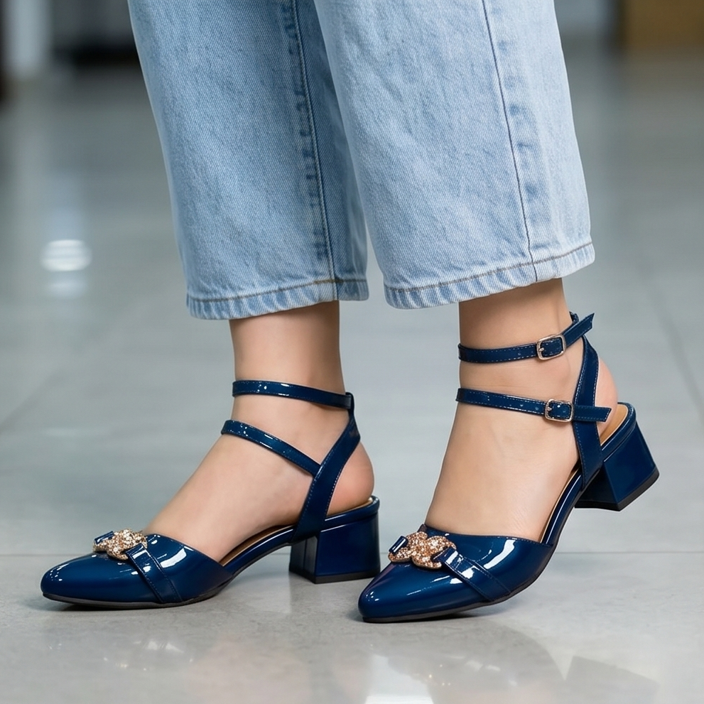 Zapatos de Charol con Correas Cruzadas — Modelo Rafaela
