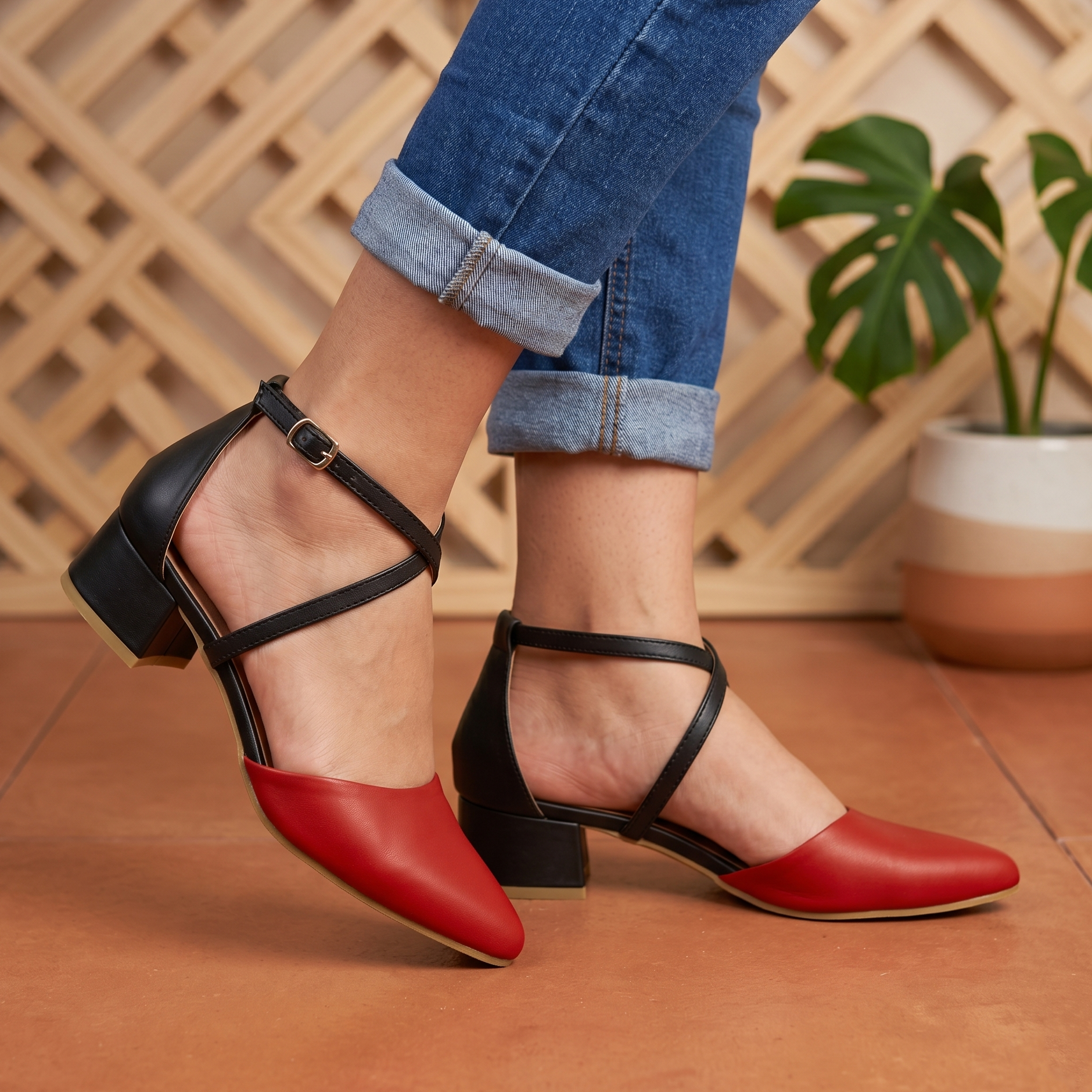 Zapatos de Punta Fina con Fajas Cruzadas — Modelo Esmeralda