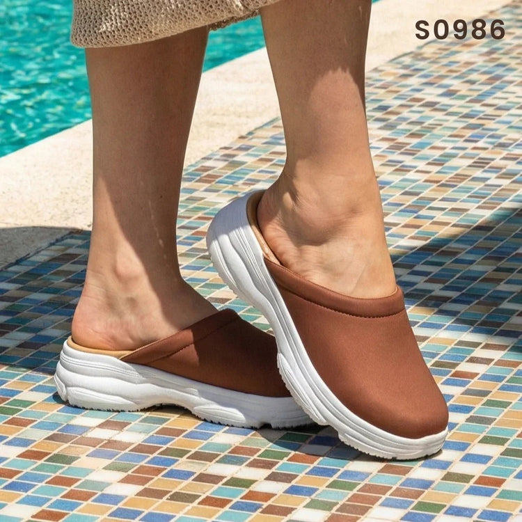 Mules de Neopreno con Suela Gruesa — Modelo Oriana