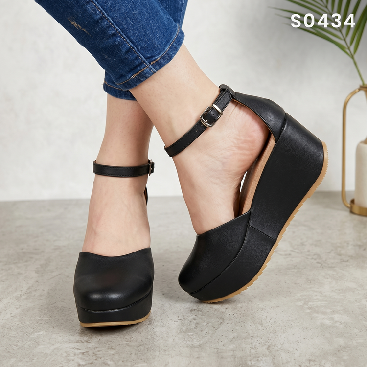 Plataformas de Cuerina con Correa al Tobillo — Modelo Juliana