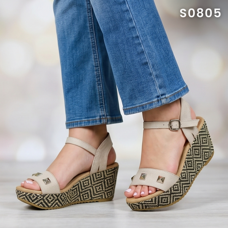 Sandalias de Plataforma con Tachas — Modelo Maite