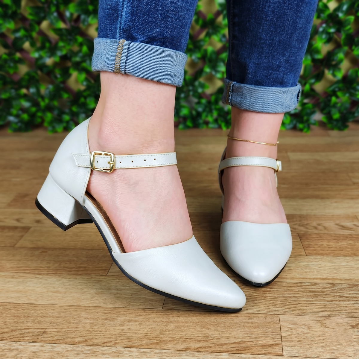 Zapatos de Tacón Cuadrado con Hebilla — Modelo Ciara