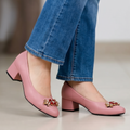 Zapatos de Tacón con Broche de Pedrería — Modelo Mistral