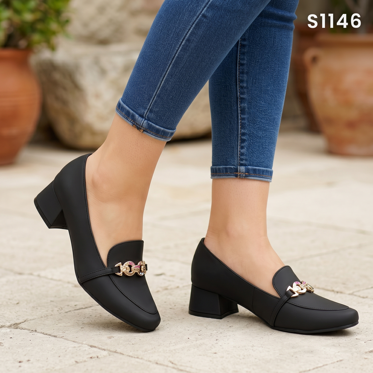 Mocasines de Tacón con Hebilla — Modelo Bahia