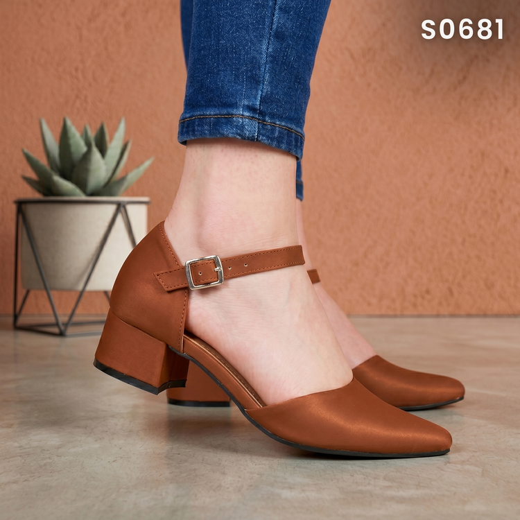 Zapatos de Tacón Cuadrado con Hebilla — Modelo Ciara