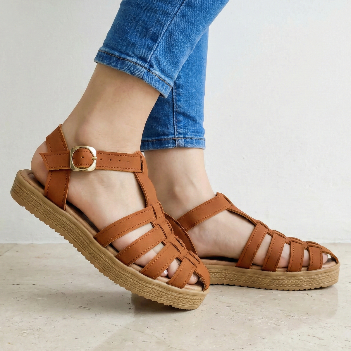 Sandalias Cerradas de Tiras Trenzadas — Modelo Gardenia